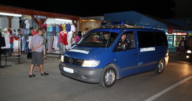 Jandarmii asigură liniștea și ordinea publică în stațiuni - 2
