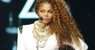 Stire din Monden : Janet Jackson, însărcinată cu primul copil la 49 de ani