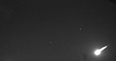 Stire din Actualitate : Un meteorit a explodat deasupra Japoniei / Video