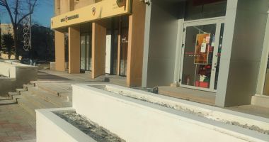 Stire din Social : Primăria Constanța a început lucrările pentru modernizarea jardinierelor
