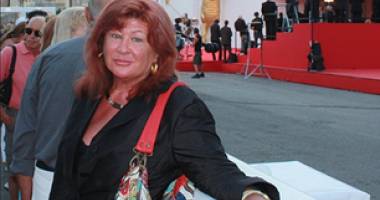 Stire din Cultură-Educație : Lansarea cărții "Jarul iubirii",  la Muzeul de Artă