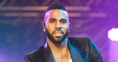 Stire din Cultură-Educație : Jason Derulo și Rita Ora vin la Constanța. Artiștii vor cânta la festivalul Neversea