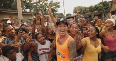 Stire din Diverse : J Balvin, concert pe litoral