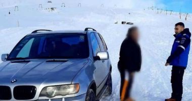 Stire din Actualitate : Cu Jeep-urile pe pârtie, printre schiori, în stațiunea Muntele Mic. Cei doi șoferi au fost amendaţi