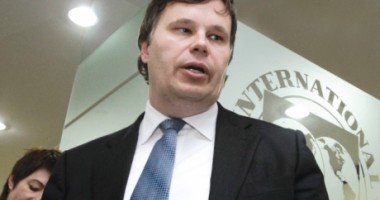 Stire din Economie : FMI: Fondurile europene sunt cel mai important element al strategiei de creștere economică în 2012