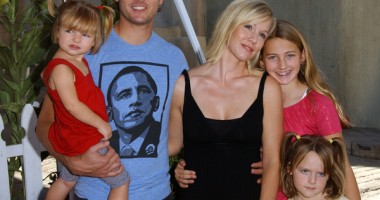 Stire din Monden : Jennie Garth, vedeta serialului Beverly Hills, divorțează