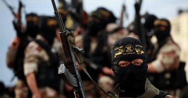 Stire din Actualitate : Un jihadist și-a ucis 12 "colegi" pentru că și-a detonat din greșeală centura cu explozibili