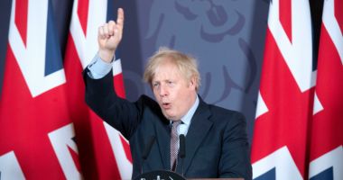 Semnarea acordului post-Brexit, sărbătorit de Boris Johnson cu o cravată specială