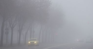 Stire din Social : Atenție șoferi! Au fost anunțate coduri galbene de ceață în trei județe