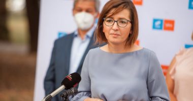 Ministrul Sănătăţii: Restricţiile vor fi ridicate treptat, pe măsură ce rata de vaccinare ne va permite