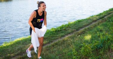GALERIE FOTO/  Imagini de poveste cu Simona Halep! A sărit în râul Vltava după titlul câștigat la Praga - 6