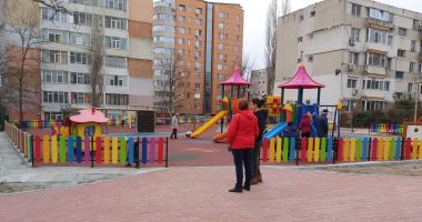 Stire din Politică-Administrație : Noi locuri de joacă pentru copii
