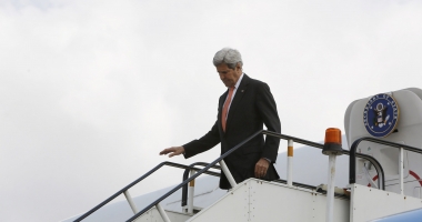 Stire din Actualitate : John Kerry a ajuns în Japonia pentru o vizită fără precedent la Hiroshima