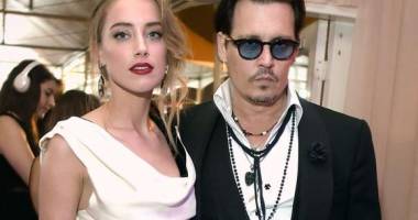 Stire din Monden : Johnny Depp și Amber Heard s-au căsătorit