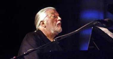 Stire din Monden : Jon Lord, primul clăpar al legendarei trupe Deep Purple este bolnav de cancer