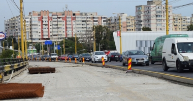 Stire din Eveniment : Reabilitarea Podului de la Butelii, sistată din nou. "Temperaturile nu au permis lucrări"