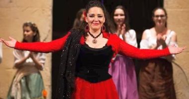 Stire din Cultură-Educație : "Totul se petrece cu ajutorul celor în mijlocul cărora trăiești"
