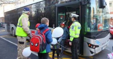 Stire din Politică-Administrație : CT BUS reia cursele speciale pentru transportul școlarilor și preșcolarilor
