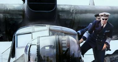 Stire din Eveniment : „Comorile” de pe fundul lacului Siutghiol. „Hidroavioanele erau atracție pentru turiști!”