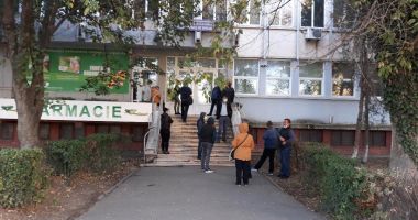 Stire din Social : Policlinica CF Port, de 44 de ani în slujba pacienţilor. „Nu au fost efectuate niciodată lucrări ample de renovare”
