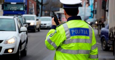 Stire din Eveniment : Polițiștii au blocat activitatea. „Nu putem fi împărțiți în șmecheri și fraieri!”