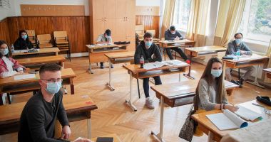 Stire din Cultură-Educație : Elevii constănțeni cer burse mai mari. „Banii trebuie să ajungă la elevi, nu să fie realocaţi!”
