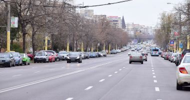 Stire din Social : Fără maşini parcate şi cu benzi pentru autobuze. Cum va arăta bulevardul Lăpuşneanu după reabilitare