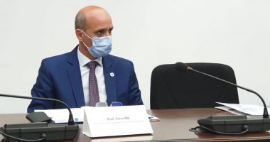 Stire din Cultură-Educație : Experți în management educațional cu diplome îndoielnice, achiziționate în schimbul unei „excursii”