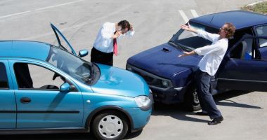 Stire din Economie : Poliţele RCA, mai scumpe decât salariul minim pe economie! Ce trebuie să ştie şoferii