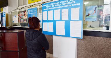 Stire din Social : Nu se grăbesc să meargă la muncă! Aproape 3.000 de constănţeni lenevesc pe banii statului