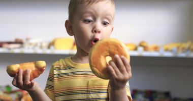 Stire din Social : Fiţi milostivi! Ajutaţi zece copii cu diabet şi celiachie să-şi primească pâinea cea de toate zilele