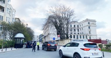 Stire din Social : Ce se întâmplă cu barierele din Peninsulă? "Regulamentul de acces conţine aspecte de nelegalitate!"