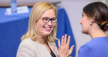 Stire din Cultură-Educație : Conf. Denis Ibadula: "Prefacerea studentului post-pandemie obligă la transformarea fundamentală a profesorului"