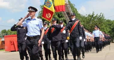 Stire din Eveniment : Primii soldați gradați profesioniști au depus jurământul la ISU Dobrogea. "Pe când mai mulți?"