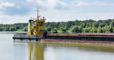 Stire din Economie : Iată prin ce metode vrea Ministerul Transporturilor să atragă mai mulți piloți pe Dunărea maritimă!