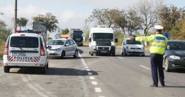 Stire din Eveniment : Constanța, în topul județelor cu cele mai aglomerate șosele. 80% dintre mașini au peste 10 ani vechime!