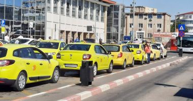 Stire din Eveniment : Renunțați la practicile vechi! De ce nu vor taximetriștii să accepte plata cu cardul bancar?
