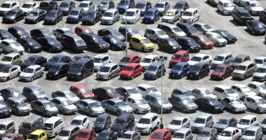 Stire din Economie : Kilometrajul dat înapoi şi "radierea" accidentelor intră în istorie. Lovitură dată geambaşilor de maşini