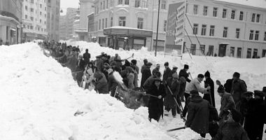 Stire din Social : Iernile cumplite de odinioară, prin ochii veteranilor Constanţei. "Se făceau tuneluri, iar casele erau sub omăt"