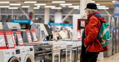 Stire din Economie : Vreţi să vă schimbaţi rablele electrocasnice? Iată înscrierea în program pas cu pas!