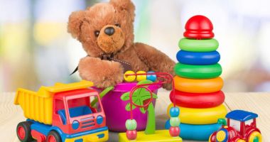 Stire din Eveniment : Jucării contrafăcute, confiscate din magazine din Constanța