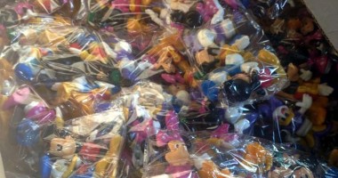 Stire din Eveniment : Jucării în valoare de 20.000 lei, confiscate de polițiști