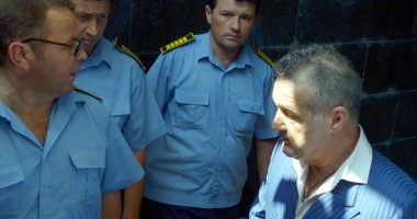 Stire din Eveniment : Judecătorii de la Constanța  îi decid soarta lui Gigi Becali
