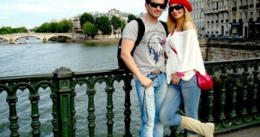 Stire din Monden : Julia Jianu, vacanță la Paris