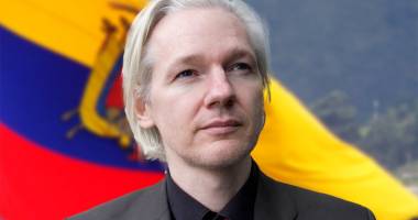 Stire din Actualitate : Julian Assange acuză Google de colaborare cu serviciile secrete americane