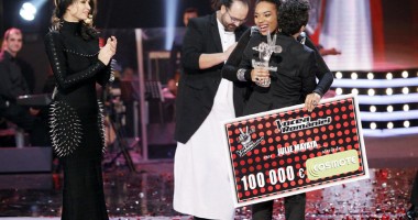 Stire din Monden : Julie Mayaya nu și-a primit banii de la "Vocea României"