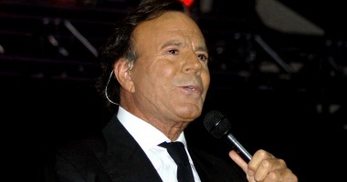 Stire din Diverse : Julio Iglesias, concert la București