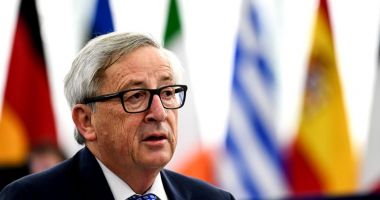 Stire din Politică-Administrație : Jean Claude Juncker: Atrag atenția Guvernului și Parlamentului României să nu se îndepărteze de principiile statului de drept
