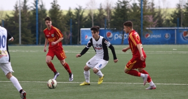 Stire din Sport : Juniorii Viitorului se mențin pe prima poziție a grupelor de Elită