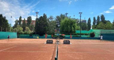 Stire din Sport : Juniorii la serviciu! Start în turneul Mamaia Idu Juniors Championship Mobexpert